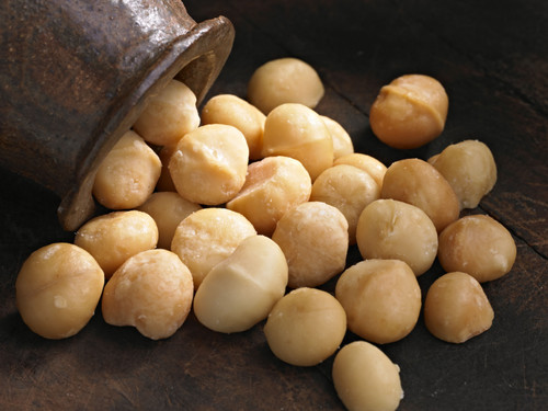 Premium raw whole - whole, macadamia