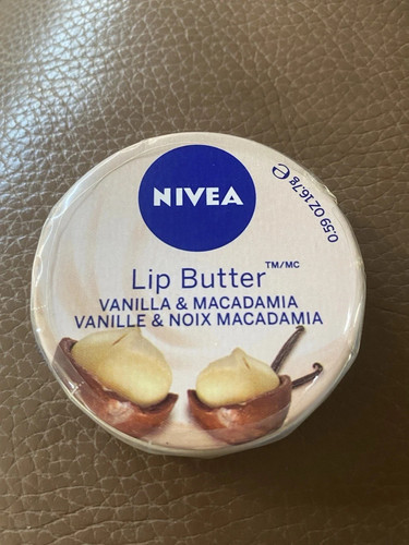Nivea vanilla macadamia lip - vanilla,